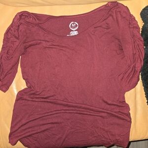 3/4 Sleeve Burgundy Top